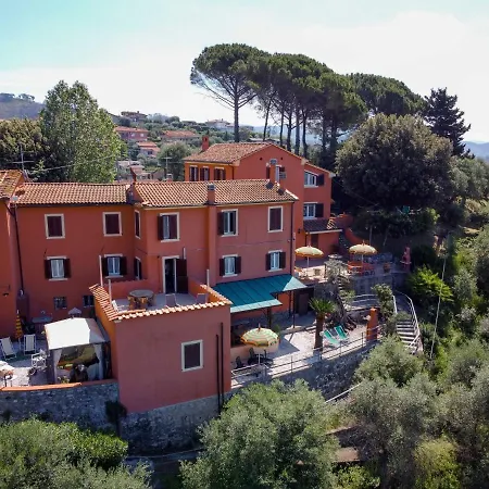 別荘 Casale Belvedere 